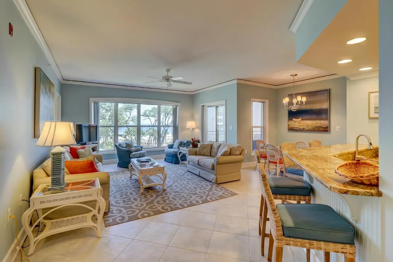 Villa Updated Oceanfront 3 Bedroom Full Kitchen Two King Bed Bikes & Beach Gear Included Hilton Head Island