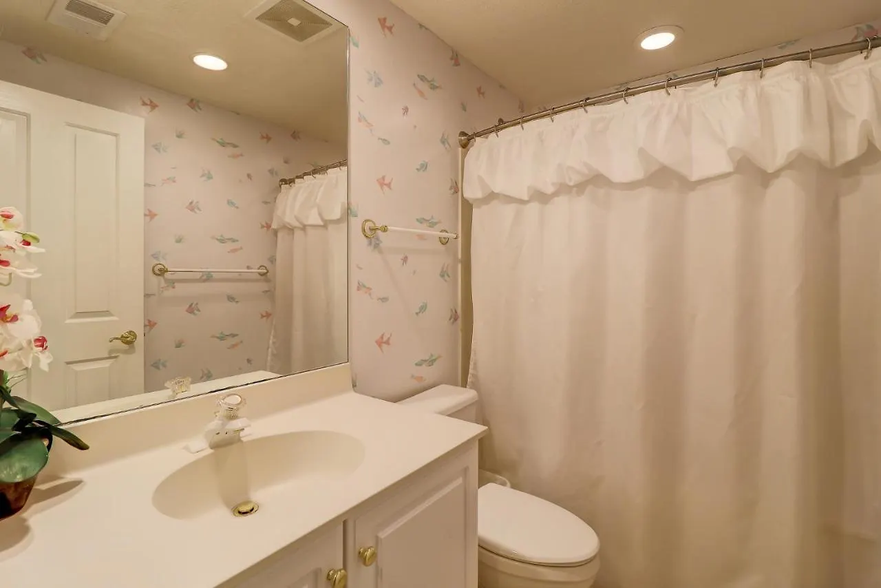 Updated Oceanfront 3 Bedroom Full Kitchen Two King Bed Bikes & Beach Gear Included Hilton Head Island Villa